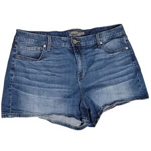 Torrid Womens High-Rise Stretch Denim Shorts Size 18 Medium Blue Wash EUC